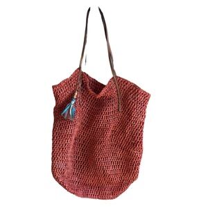 Loft Beach casual Tote- Woven Coral Tote Bag Tassel Accent used good condition.